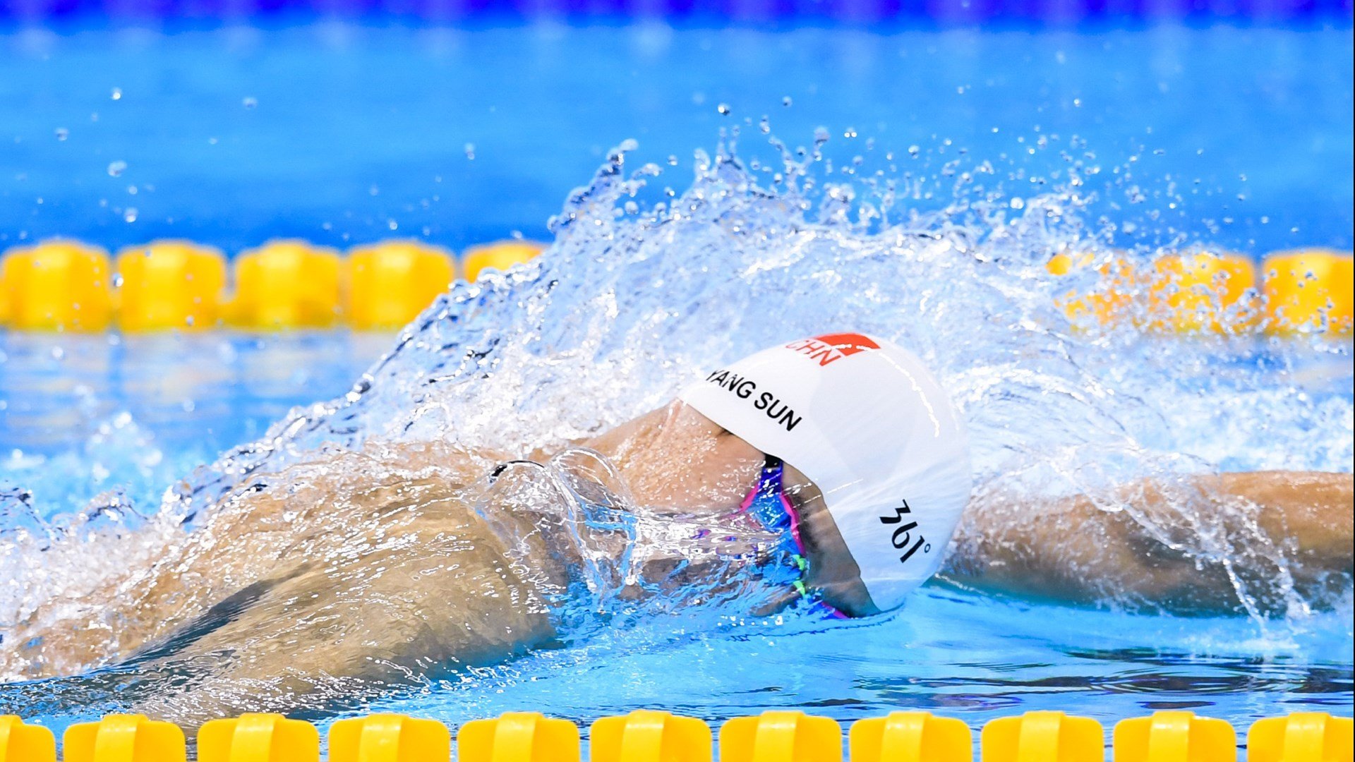 法兰克福通过中路直塞制造得分机会，法兰克福赢了吗